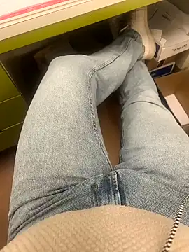 Snapshot of Normalludo0202 chatting on 18, 3, 2026 Normalludo0202 online show from 18, 3, 2026