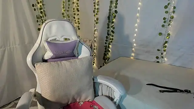 Zulema R1 online show from 19, 10, 2025