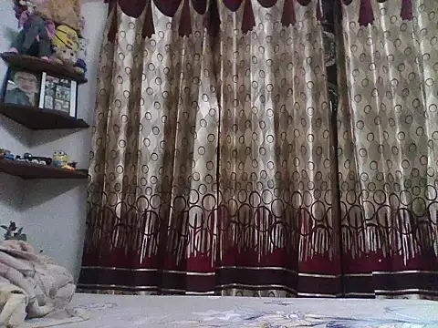 Snapshot of Kashishhardyy chatting on 28, 10, 2025 Kashishhardyy online show from 28, 10, 2025