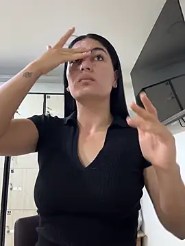 Scarlett 12 online show from 25, 9, 2025