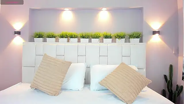 LunnaBlake online show from 18, 12, 2025