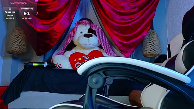 Thaiel Fosteer online show from 7, 2, 2026