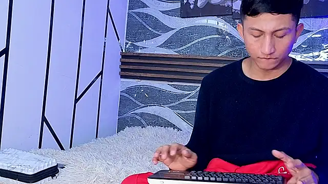 oliver mr  online show from 7, 5, 2026