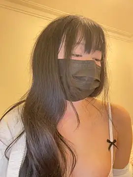 Snapshot of Minnie-2025 chatting on 20, 12, 2025 Minnie-2025 online show from 20, 12, 2025