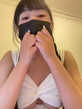 Snapshot of Minnie-2025 chatting on 13, 3, 2026 Minnie-2025 online show from 13, 3, 2026