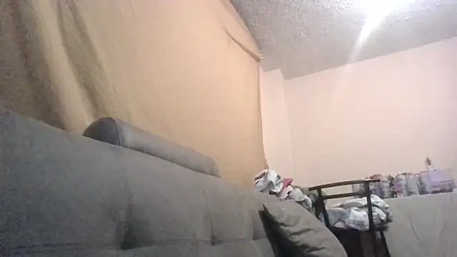 Snapshot of Isisflame chatting on 12, 11, 2025 Isisflame online show from 12, 11, 2025