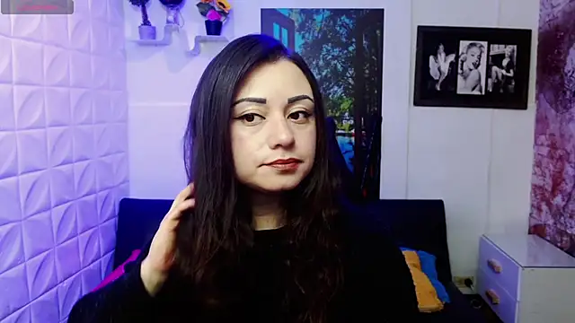 Eva Roussell online show from 4, 11, 2025