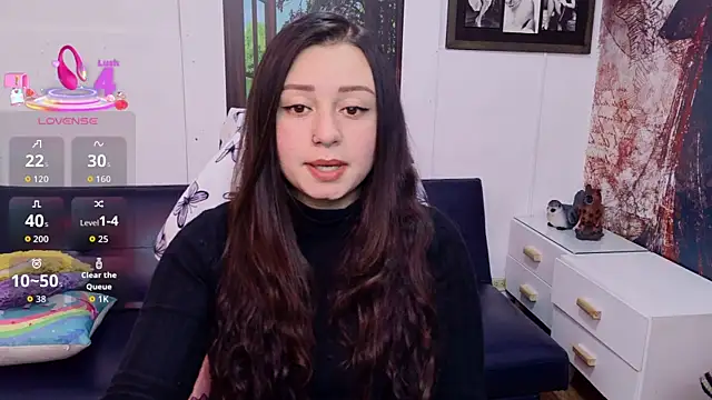 Snapshot of Eva_Roussell chatting on 4, 6, 2026 Eva Roussell online show from 4, 6, 2026