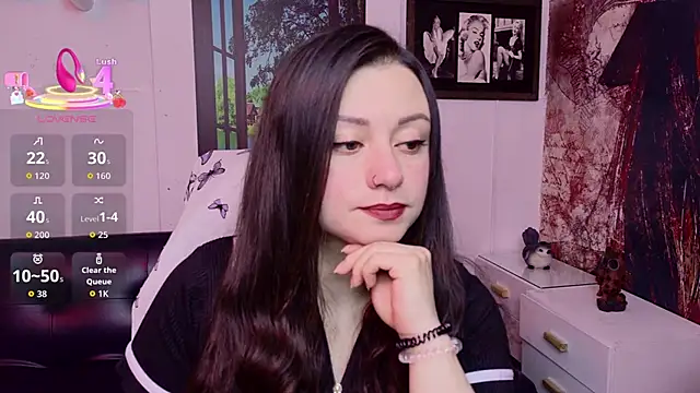 Snapshot of Eva_Roussell chatting on 17, 6, 2026 Eva Roussell online show from 17, 6, 2026