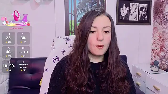 Snapshot of Eva_Roussell chatting on 24, 6, 2026 Eva Roussell online show from 24, 6, 2026