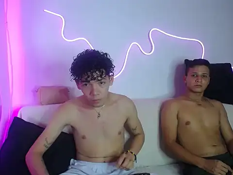 Snapshot of brutal_dirty_sex chatting on 19, 9, 2025 brutal dirty sex online show from 19, 9, 2025