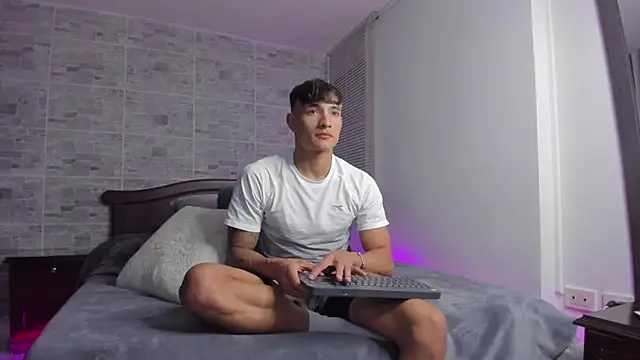 Snapshot of DavisFirb chatting on 10, 10, 2025 DavisFirb online show from 10, 10, 2025