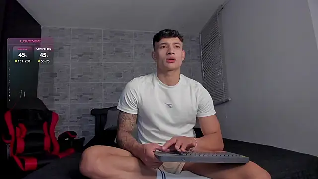 Snapshot of DavisFirb chatting on 3, 2, 2026 DavisFirb online show from 3, 2, 2026