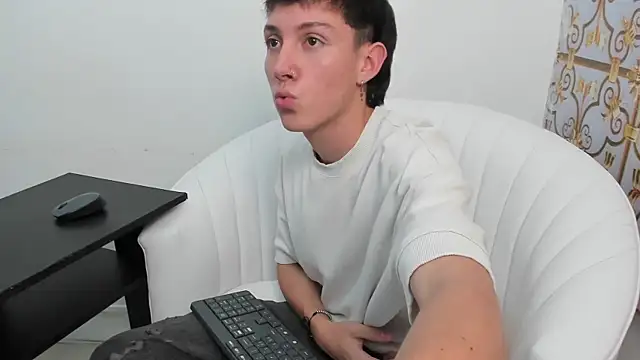 LittleDanny  online show from 13, 11, 2025