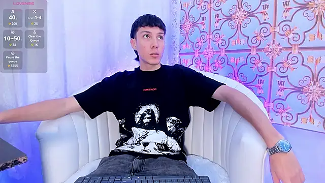 LittleDanny  online show from 19, 3, 2026