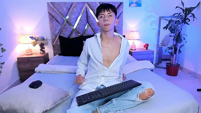 Snapshot of Hyunjin_Son chatting on 12, 10, 2025 Hyunjin Son online show from 12, 10, 2025