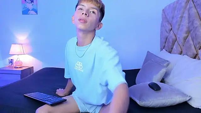 Snapshot of Hyunjin_Son chatting on 20, 12, 2025 Hyunjin Son online show from 20, 12, 2025