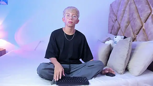 Snapshot of Hyunjin_Son chatting on 15, 1, 2026 Hyunjin Son online show from 15, 1, 2026