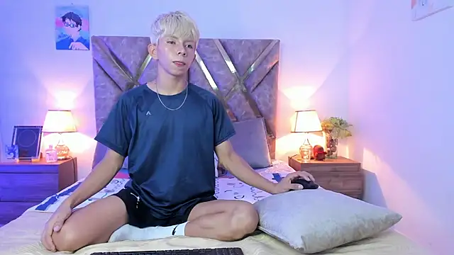 Snapshot of Hyunjin_Son chatting on 16, 2, 2026 Hyunjin Son online show from 16, 2, 2026