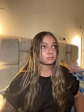 AnnyLopezzz  online show from 6, 5, 2026