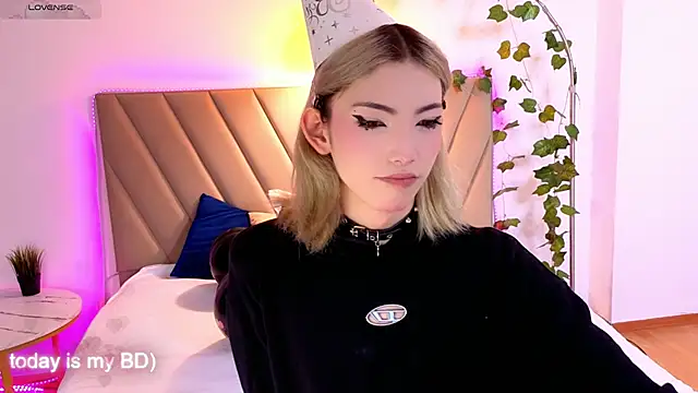 Snapshot of star_madison chatting on 19, 7, 2026 star madison online show from 19, 7, 2026