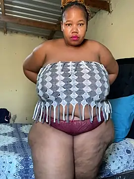 Snapshot of Curvycandy95 chatting on 10, 7, 2026 Curvycandy95 online show from 10, 7, 2026
