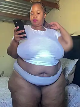 Snapshot of Curvycandy95 chatting on 1, 8, 2026 Curvycandy95 online show from 1, 8, 2026