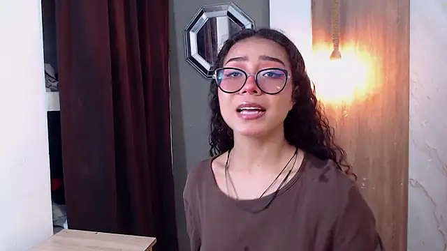 Snapshot of honeymoon_12 chatting on 9, 2, 2026 honeymoon 12 online show from 9, 2, 2026