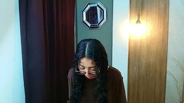 Snapshot of honeymoon_12 chatting on 11, 2, 2026 honeymoon 12 online show from 11, 2, 2026