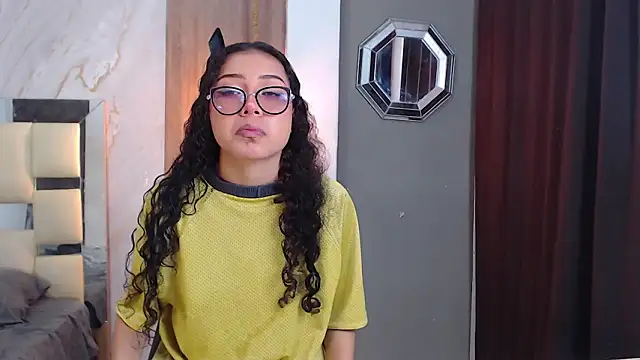 Snapshot of honeymoon_12 chatting on 16, 3, 2026 honeymoon 12 online show from 16, 3, 2026