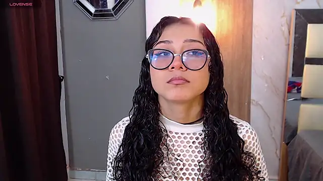 Snapshot of honeymoon_12 chatting on 20, 3, 2026 honeymoon 12 online show from 20, 3, 2026