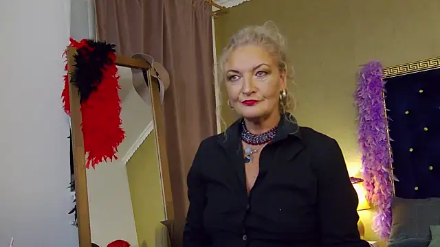 Snapshot of Allura_Jenson chatting on 8, 8, 2026 Allura Jenson online show from 8, 8, 2026