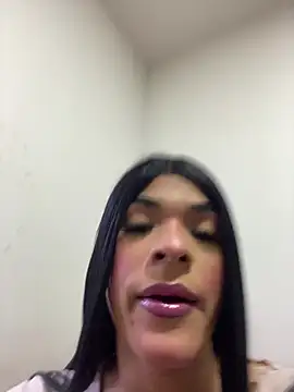 Snapshot of Amira_Ember chatting on 14, 7, 2026 Amira Ember online show from 14, 7, 2026