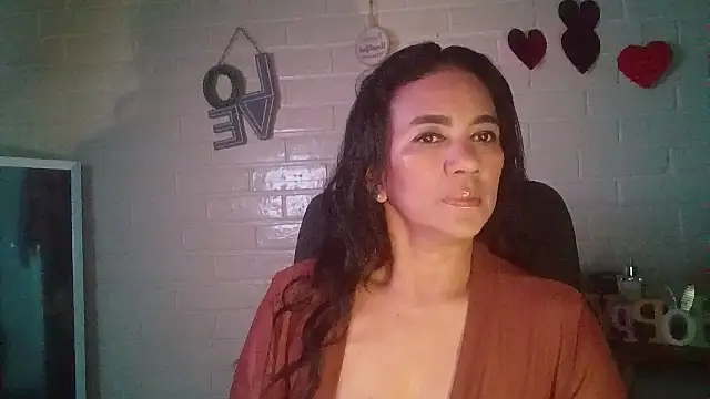 MiiaVelasquez online show from 28, 3, 2026