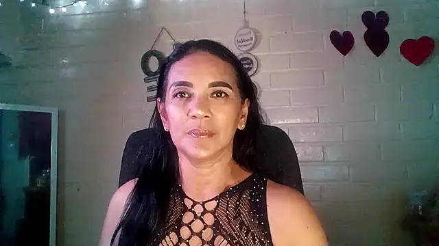 MiiaVelasquez online show from 1, 4, 2026