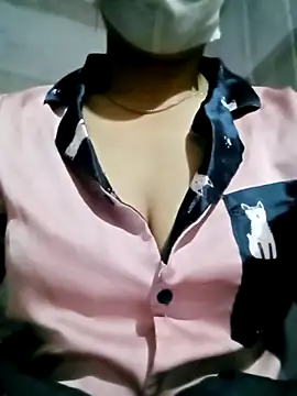 Snapshot of lomi-79 chatting on 11, 9, 2025 lomi-79 online show from 11, 9, 2025