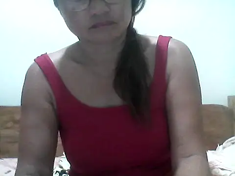 nathalie0045 online show from 8, 4, 2026