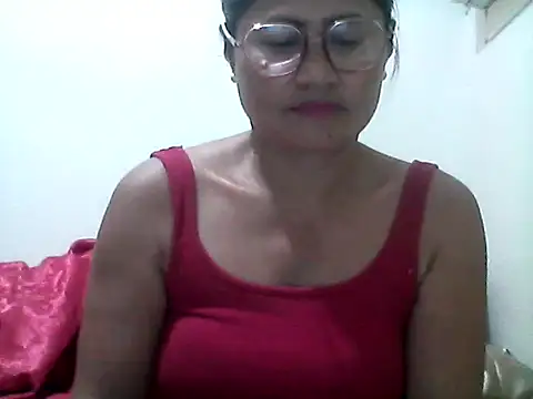 nathalie0045 online show from 9, 6, 2026