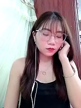 Snapshot of MyMy08 chatting on 15, 12, 2025 MyMy08 online show from 15, 12, 2025