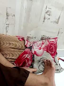 Snapshot of cute_parii_ chatting on 18, 9, 2025 cute parii  online show from 18, 9, 2025