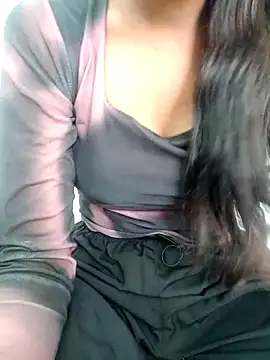 Snapshot of cute_parii_ chatting on 1, 10, 2025 cute parii  online show from 1, 10, 2025