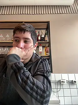 Snapshot of 9999Alez chatting on 11, 9, 2025 9999Alez online show from 11, 9, 2025