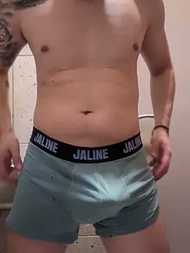 Snapshot of 9999Alez chatting on 11, 10, 2025 9999Alez online show from 11, 10, 2025