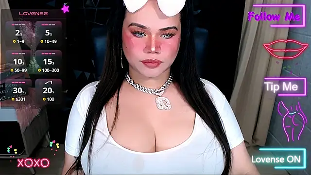 xHugeHarleySelfsuckerx online show from 14, 11, 2025