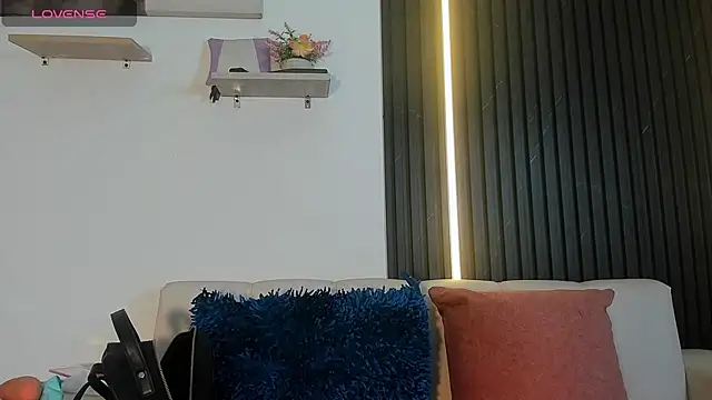 Snapshot of Mia_Duarte1 chatting on 5, 10, 2025 Mia Duarte1 online show from 5, 10, 2025