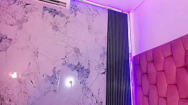 Snapshot of Mia_Duarte1 chatting on 21, 10, 2025 Mia Duarte1 online show from 21, 10, 2025