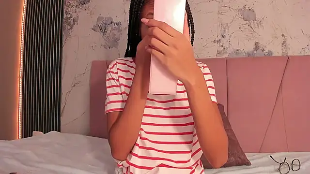 Snapshot of Mia_Duarte1 chatting on 30, 7, 2026 Mia Duarte1 online show from 30, 7, 2026