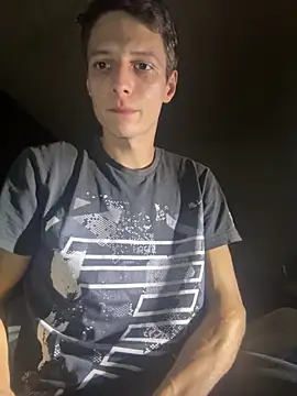 Snapshot of TurOnyou chatting on 4, 11, 2025 TurOnyou online show from 4, 11, 2025