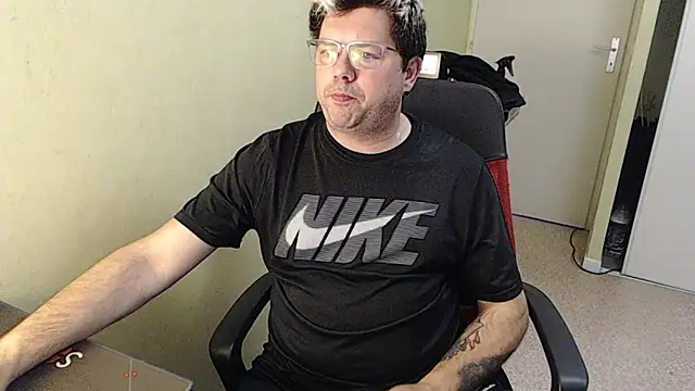 Snapshot of blueandwhite1 chatting on 9, 1, 2025 blueandwhite1 online show from 9, 1, 2025