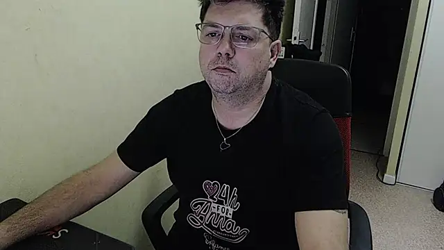 Snapshot of blueandwhite1 chatting on 30, 1, 2025 blueandwhite1 online show from 30, 1, 2025